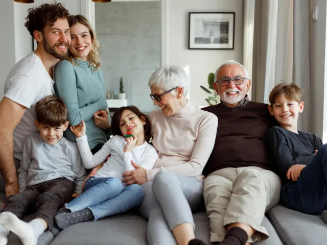 Une famille heureuse et sereine grâce aux conseils de leur notaire.
